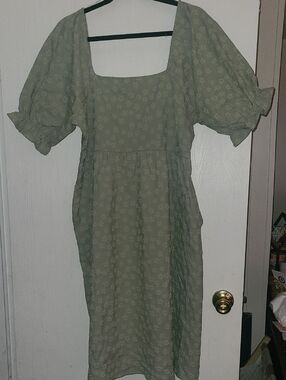 Light Minty Sage Square-Neck Puff Sleeve Midi Dress -NEVER WORN-
